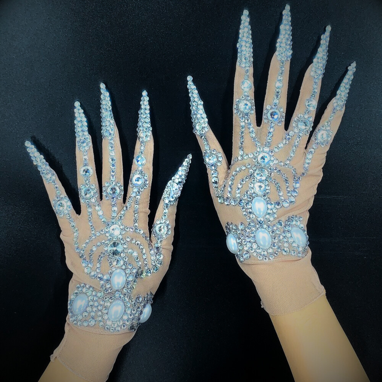 Party Gloves: Flash Spark